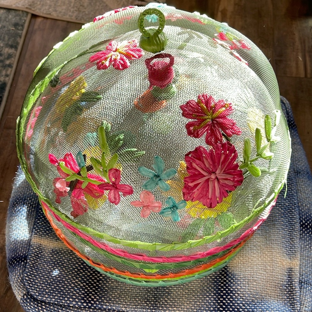 🏷️ set of 6 Floral Embroidered Mesh Food Cover